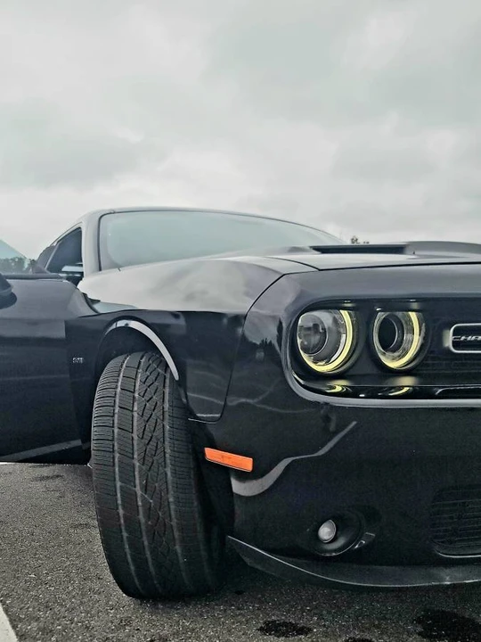 2015 Dodge Challenger 3rd Gen - Image 16 of 18
