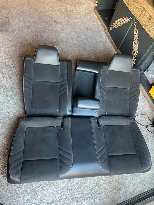 2016 Parts & Memorabilia Seats & Interior - Image 8 of 8