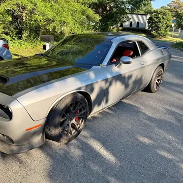 Dodge Challenger SRT Hellcat