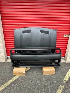 Parts & Memorabilia Dodge Challenger SRT Hood & Bumper