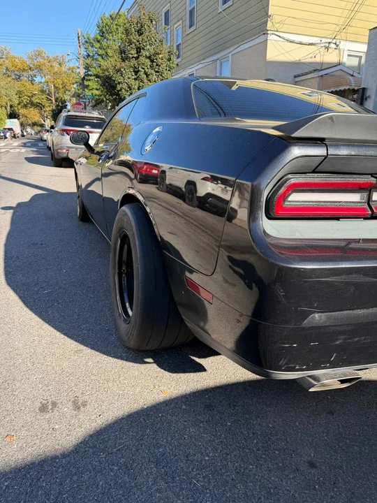 2009 Dodge Challenger SRT8 & 392 3rd Gen - Image 3 of 12