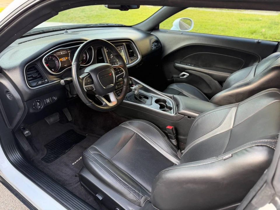 2017 Dodge Challenger 3rd Gen - Image 10 of 24