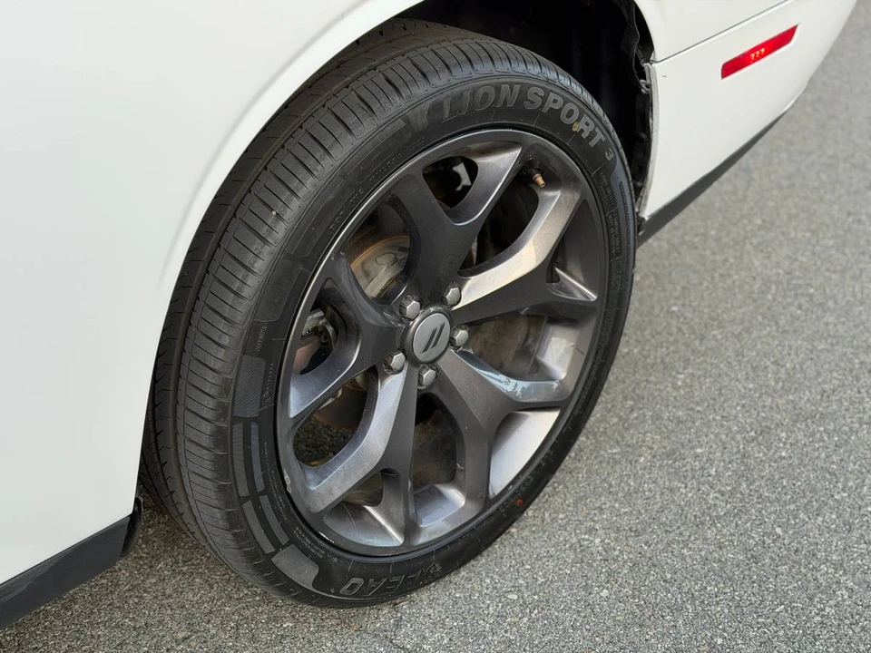 2017 Dodge Challenger 3rd Gen - Image 9 of 24