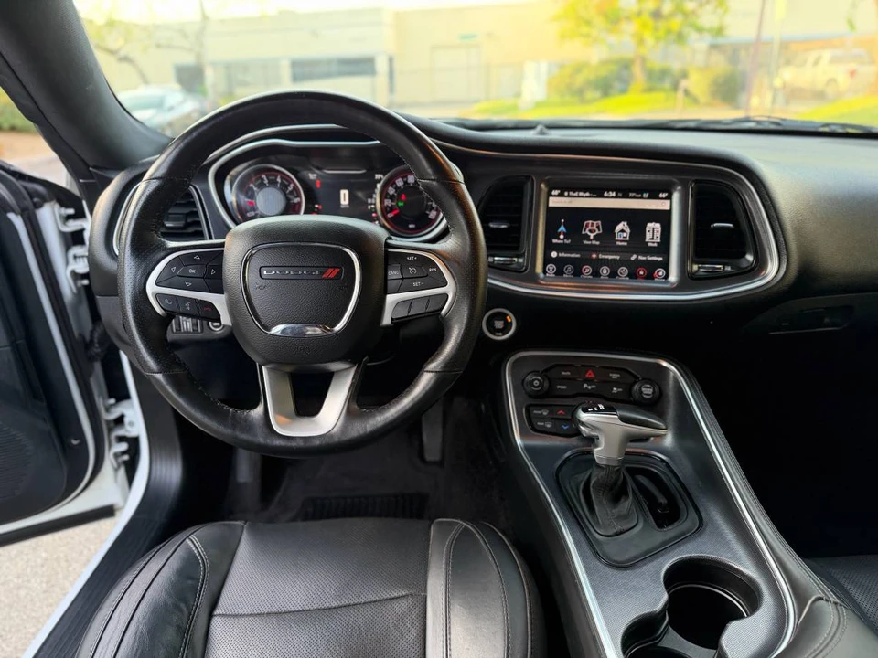 2017 Dodge Challenger 3rd Gen - Image 19 of 24