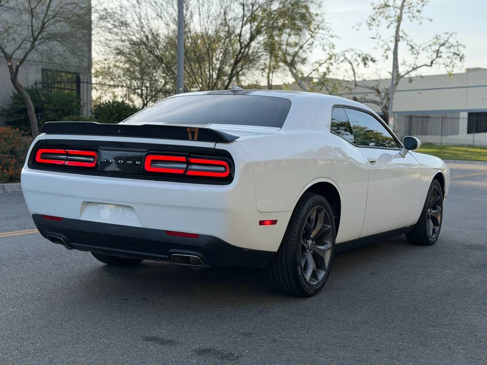 2017 Dodge Challenger 3rd Gen - Image 5 of 24