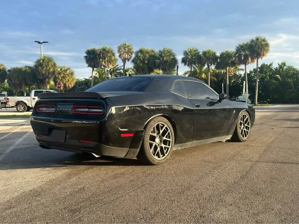 2016 Dodge Challenger SRT8 & 392 3rd Gen - Image 4 of 8