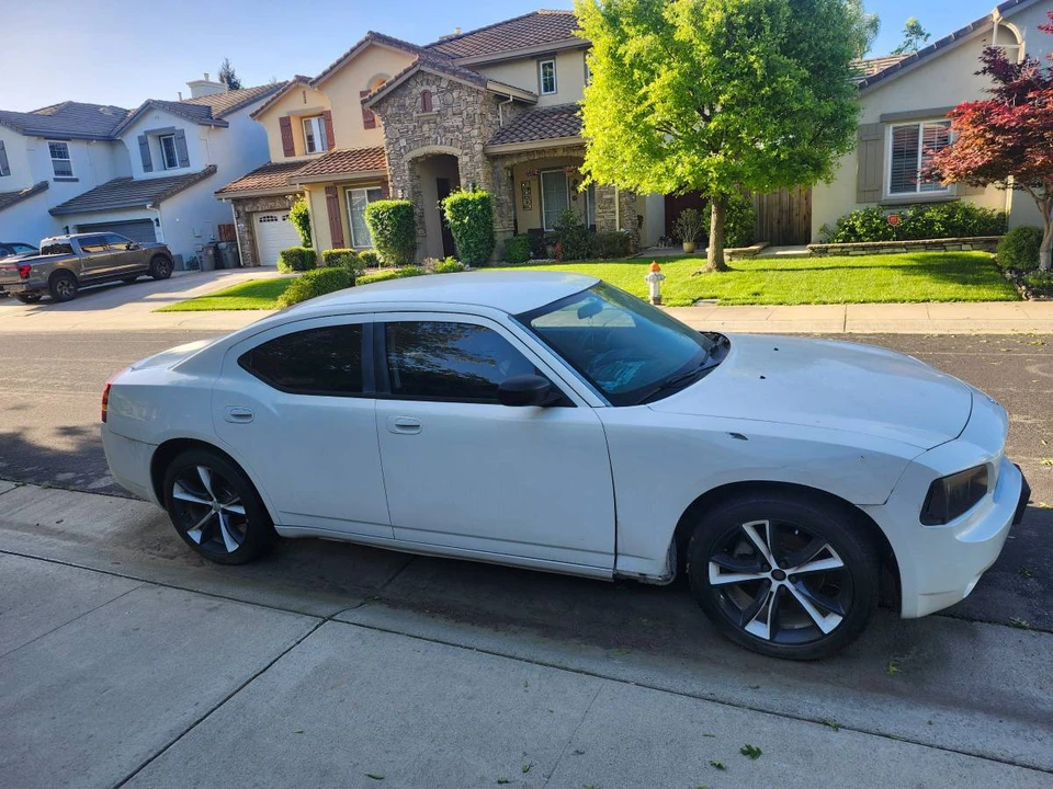 2008 Dodge Charger 6th Gen - Image 4 of 4