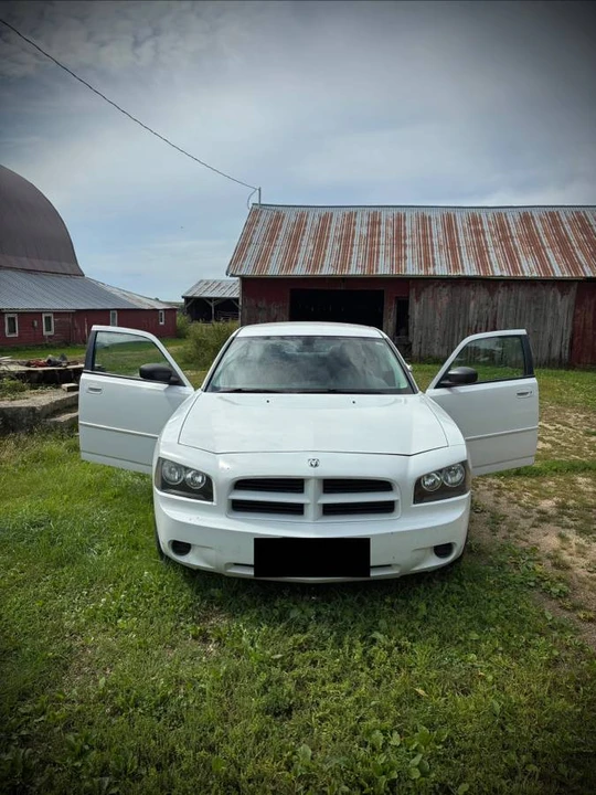 2010 Dodge Charger 6th Gen - Image 10 of 16