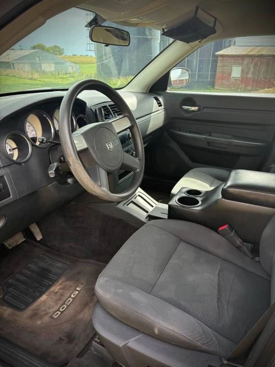 2010 Dodge Charger 6th Gen - Image 5 of 16