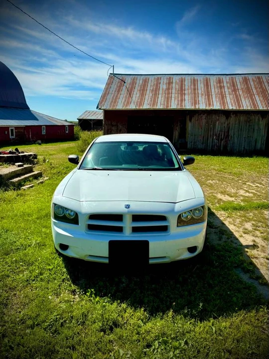 2010 Dodge Charger 6th Gen - Image 2 of 16
