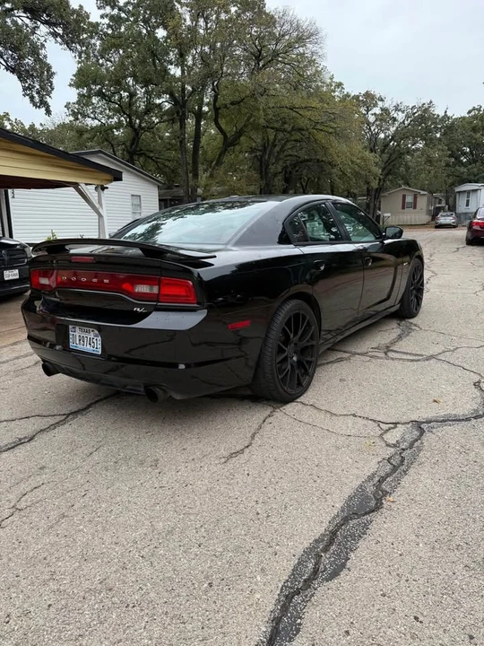 2013 Dodge Charger 7th Gen - Image 4 of 9