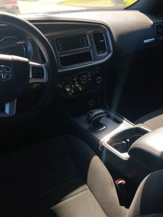 2013 Dodge Charger 7th Gen - Image 6 of 9