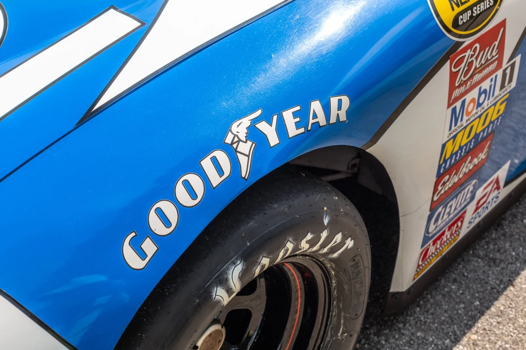 Dodge Charger - Image 16 of 31