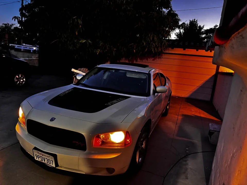 2009 Dodge Charger 6th Gen - Image 4 of 8
