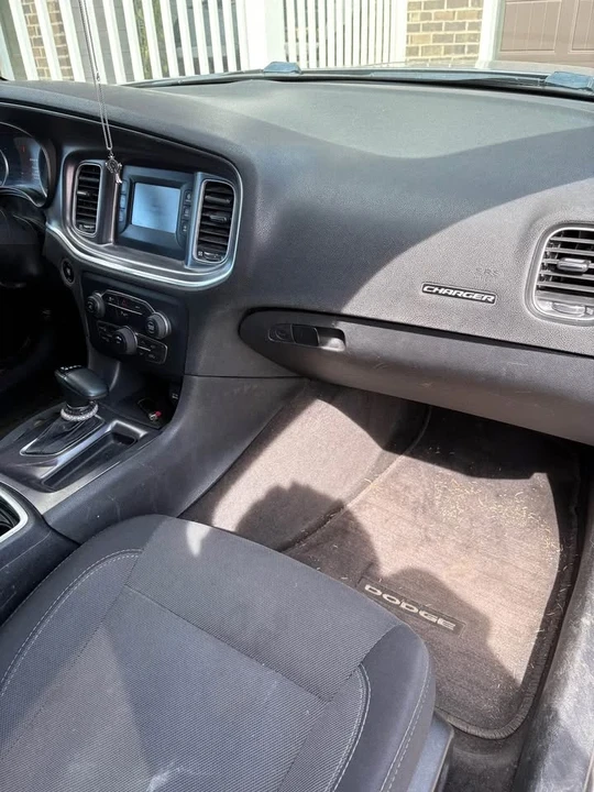 Dodge Charger 5th Gen - Image 6 of 7