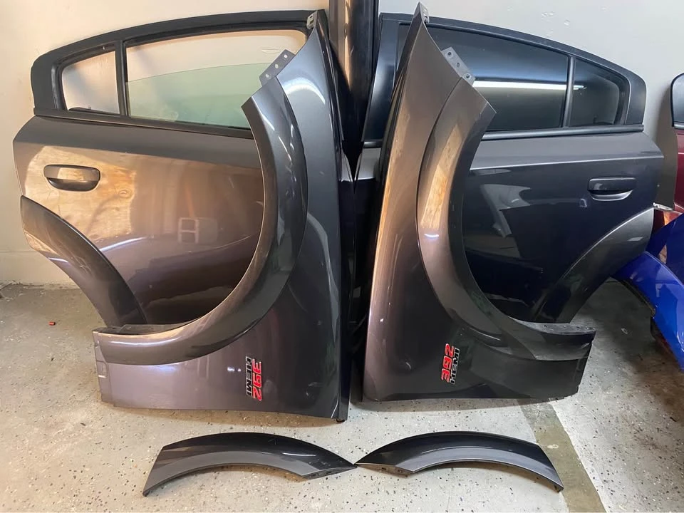 Parts & Memorabilia Bodywork - Image 4 of 5