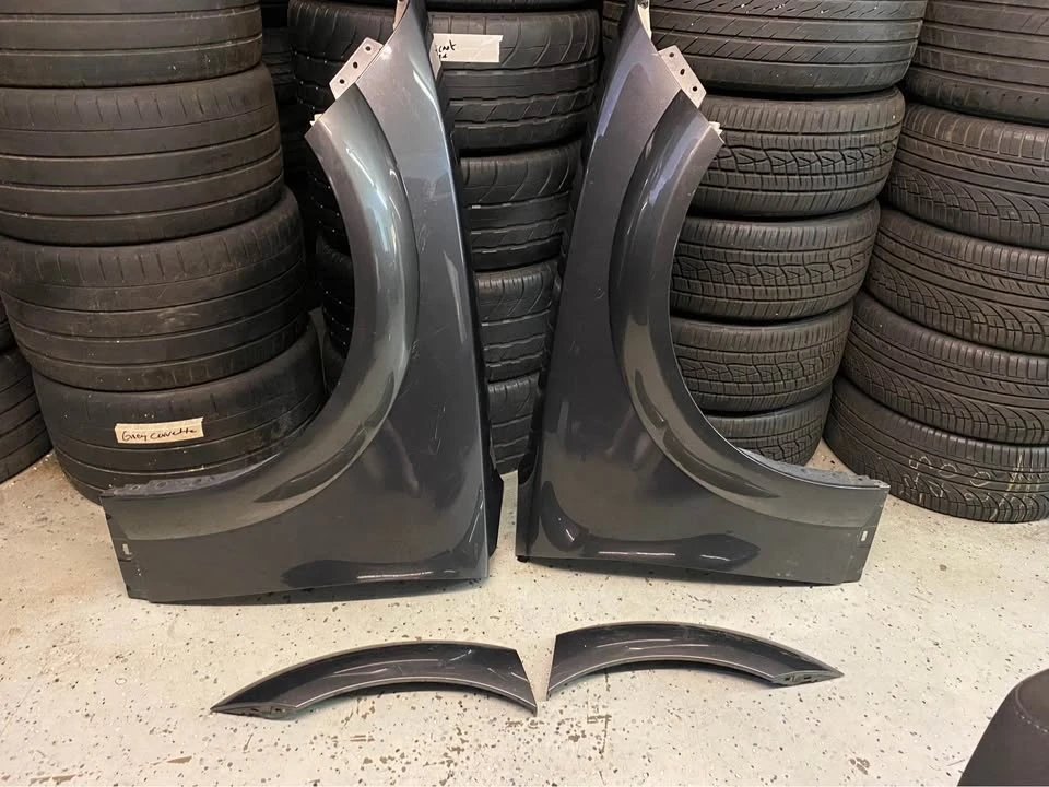 Parts & Memorabilia Bodywork - Image 2 of 5