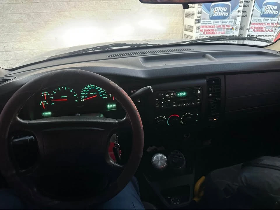 Dodge Dakota - Image 6 of 11