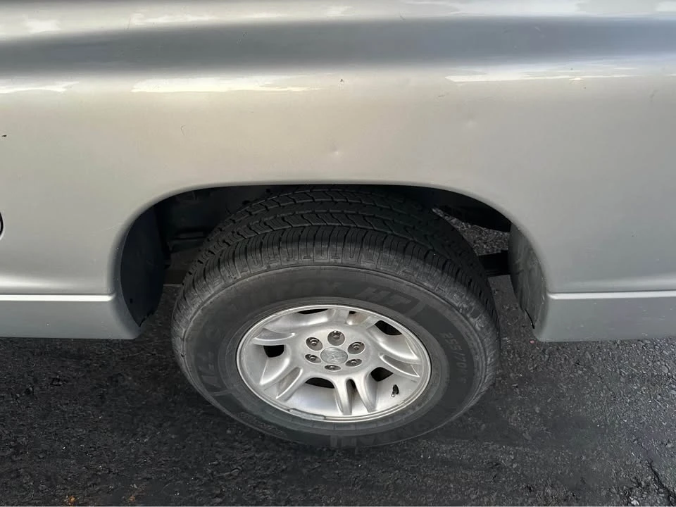 Dodge Dakota - Image 10 of 11