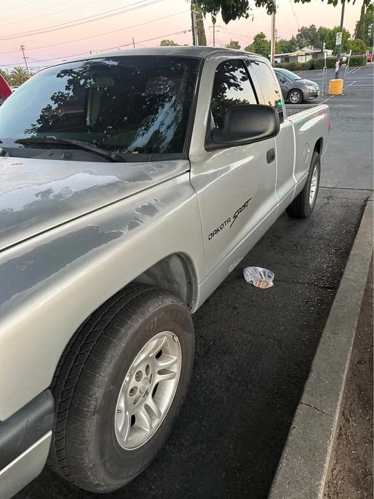 Dodge Dakota - Image 3 of 11