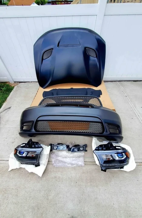 2011 Parts & Memorabilia Bodywork - Image 8 of 9