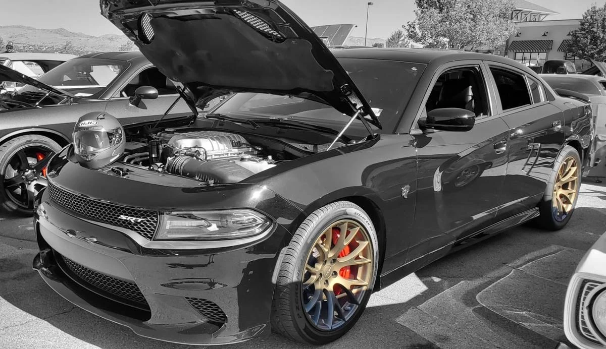 2017 Dodge Charger SRT Hellcat 7th Gen - Image 2 of 3