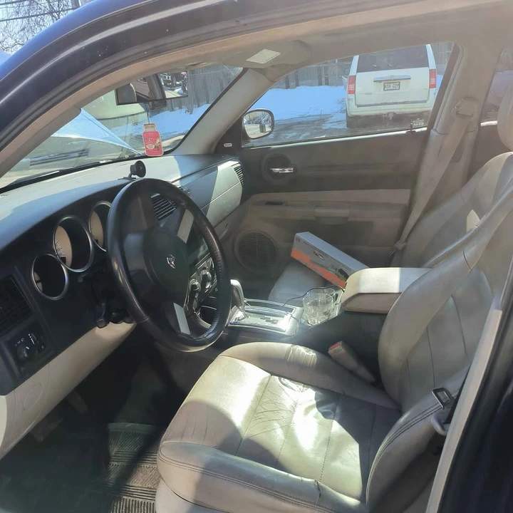 Dodge Magnum - Image 3 of 10