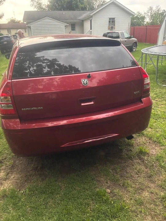 2006 Dodge Magnum 2nd Gen Wagon - Image 3 of 8