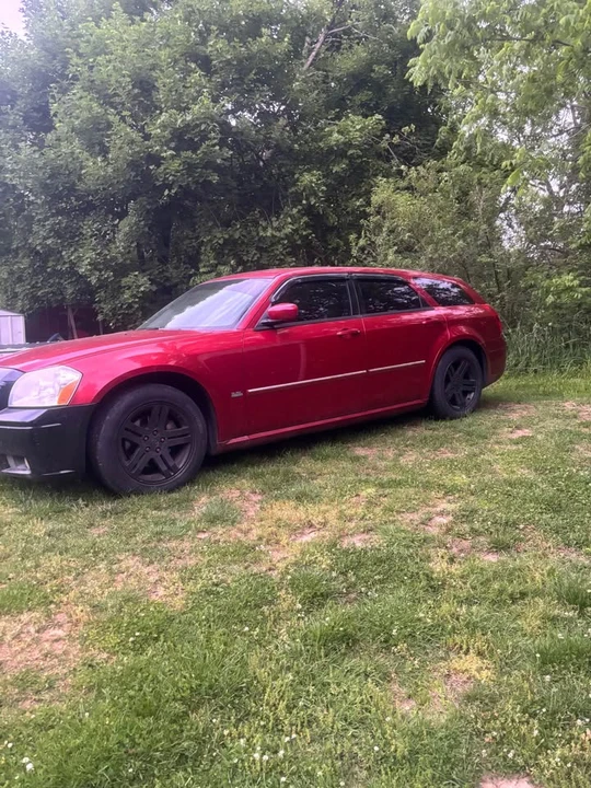 2006 Dodge Magnum 2nd Gen Wagon - Image 4 of 8