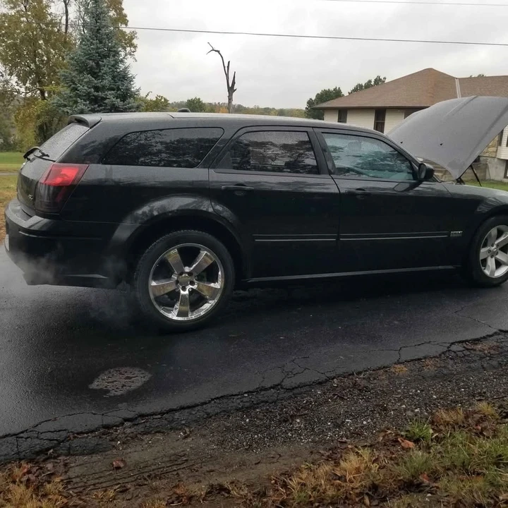 Dodge Magnum 2nd Gen Wagon - Image 6 of 10