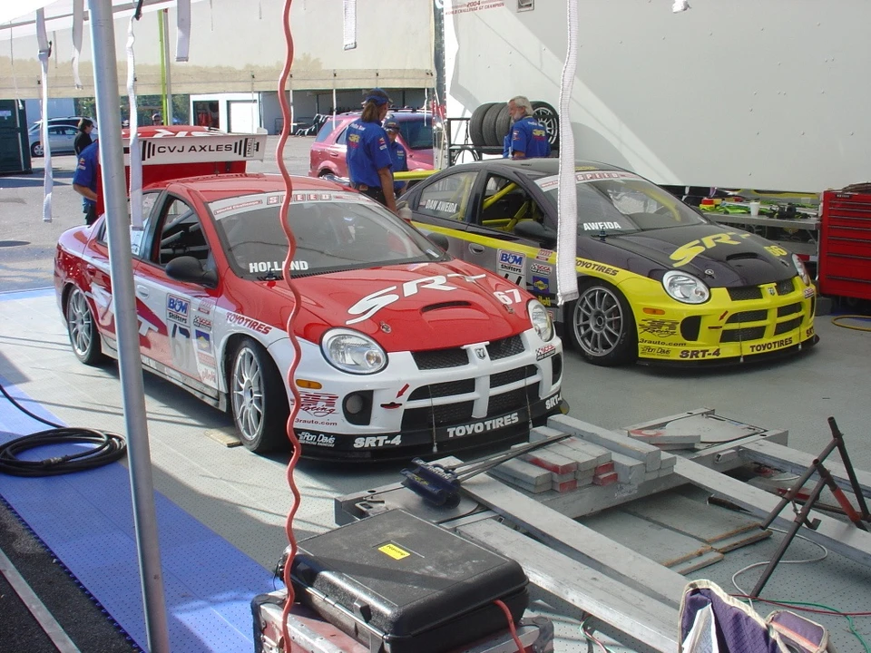 Dodge Neon SRT-4 - Image 30 of 30