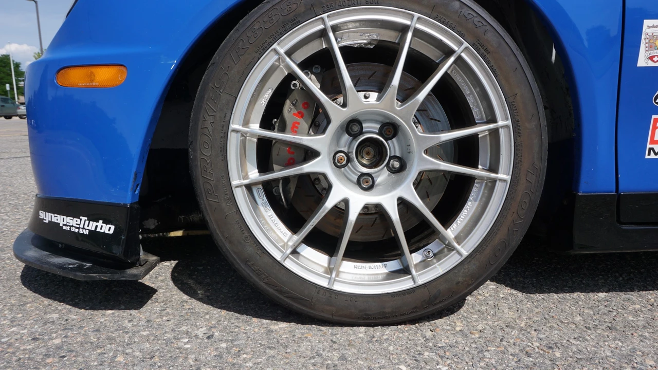 Dodge Neon SRT-4 - Image 10 of 30
