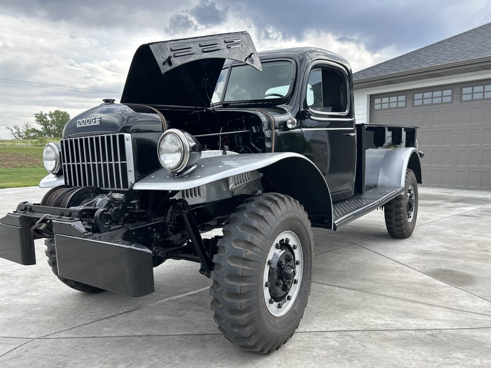 Dodge Power Wagon - Image 15 of 31