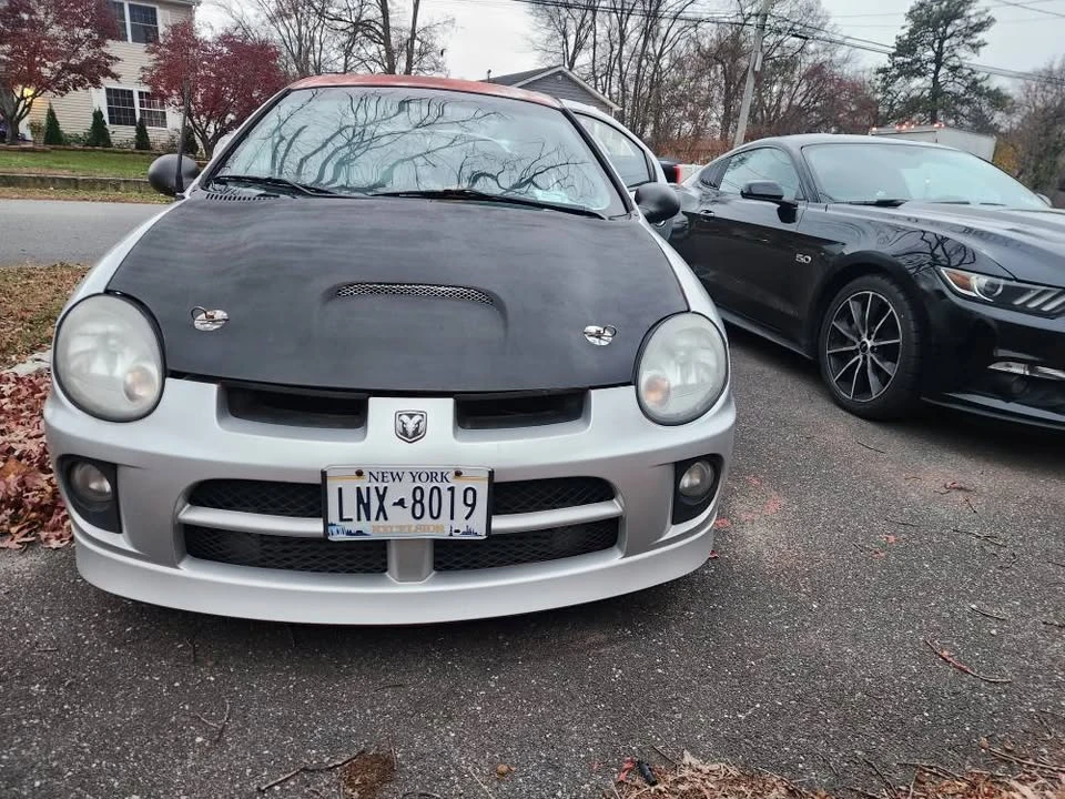Dodge Neon SRT-4 - Image 2 of 3