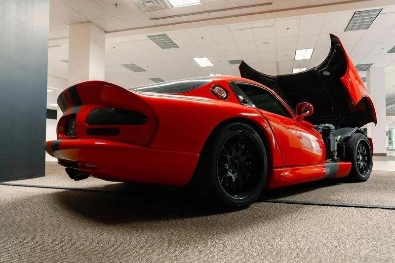 1997 Dodge Viper GTS 2nd Gen - Image 8 of 10