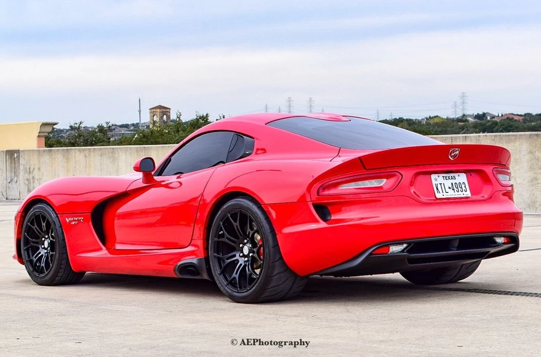 Dodge Viper 5th Gen - Image 8 of 19