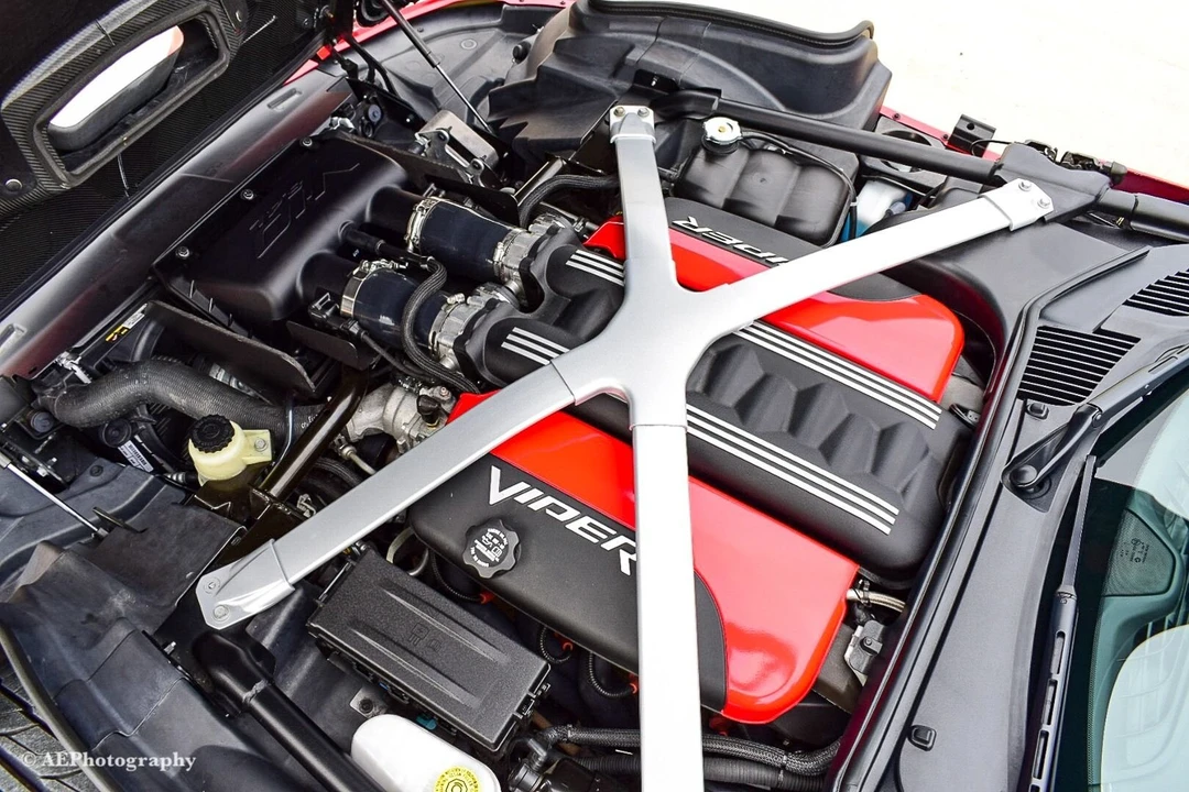 Dodge Viper 5th Gen - Image 16 of 19