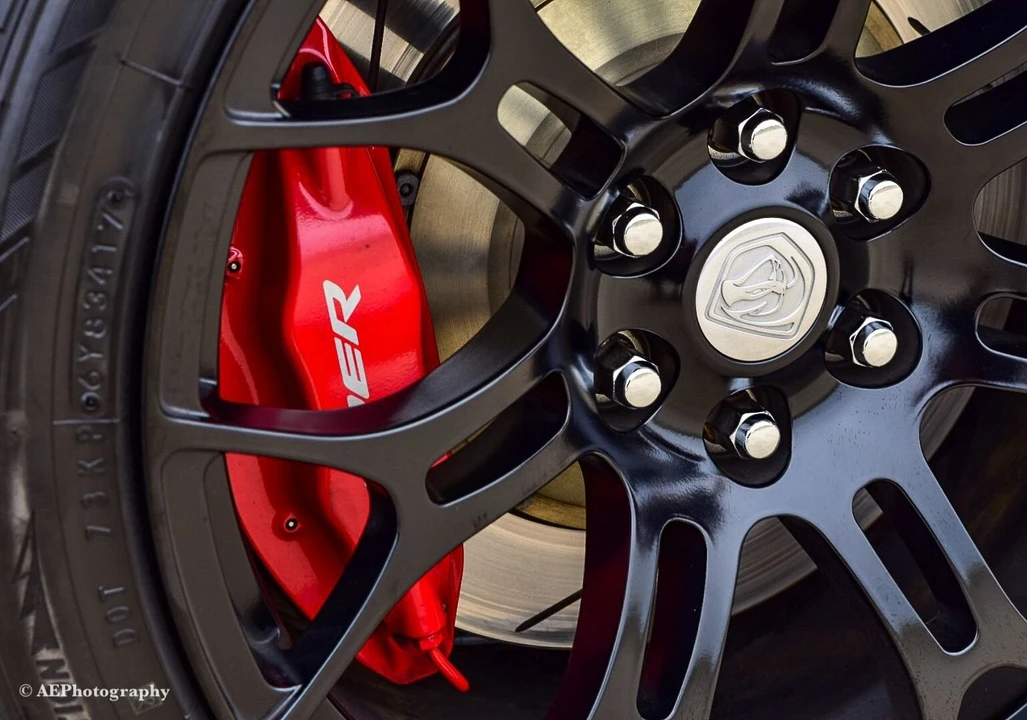 Dodge Viper 5th Gen - Image 9 of 19
