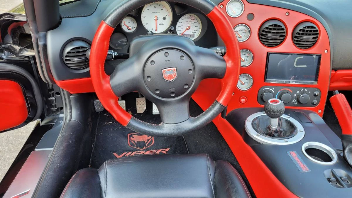 2004 Dodge Viper - Image 8 of 18