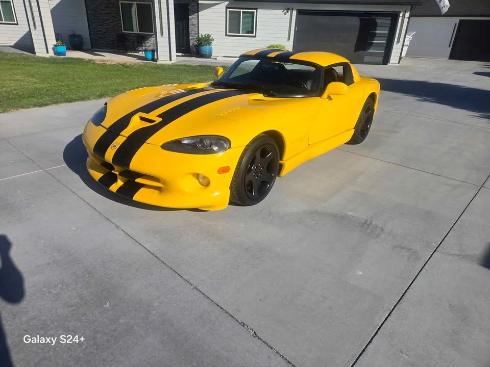 2001 Dodge Viper 2nd Gen - Image 2 of 10