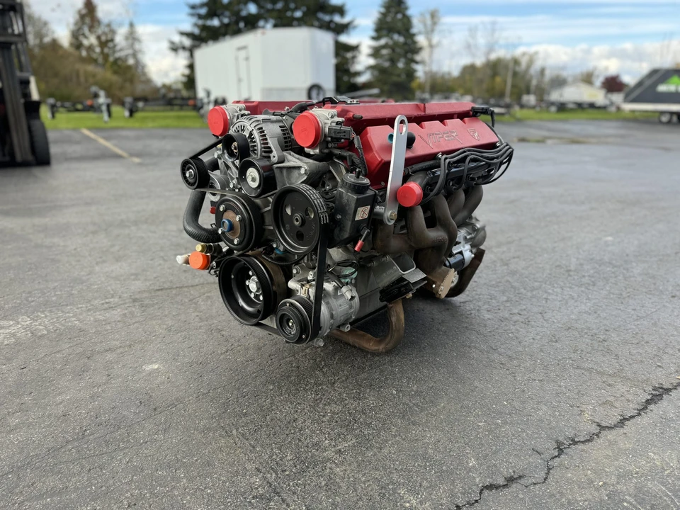 Parts & Memorabilia Engines - Image 11 of 31