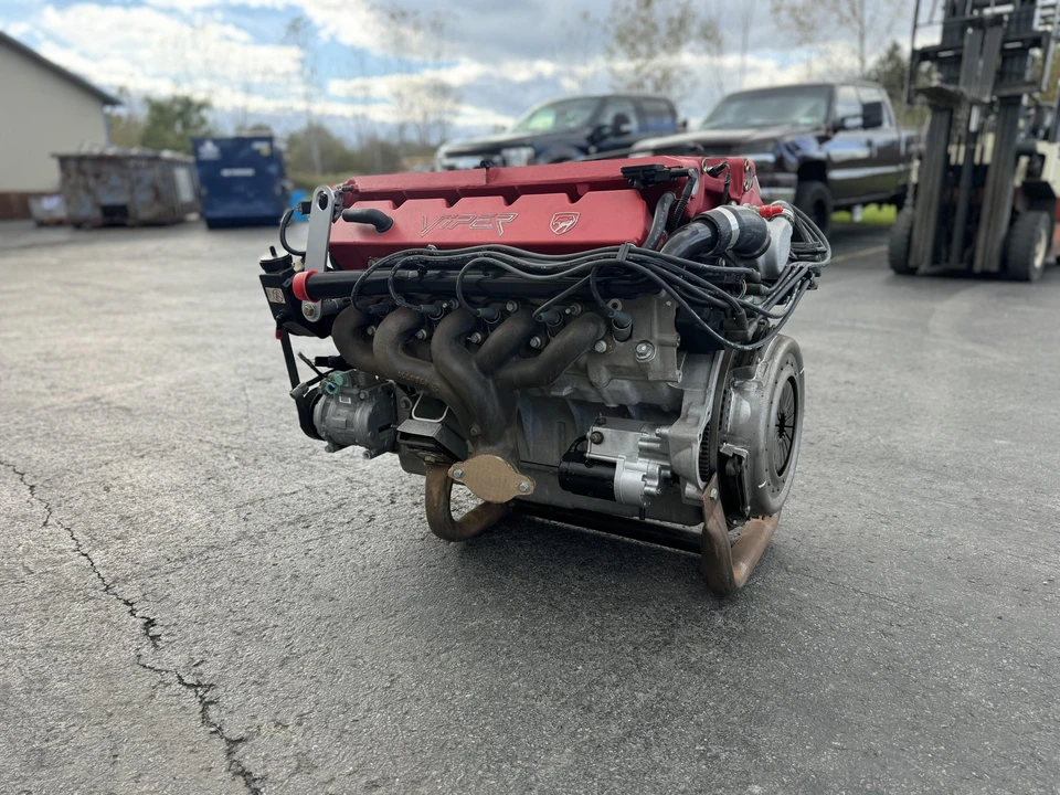 Parts & Memorabilia Engines - Image 16 of 31
