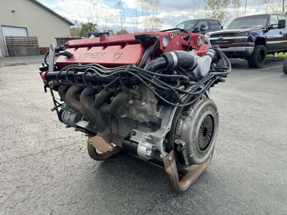 Parts & Memorabilia Engines - Image 23 of 31