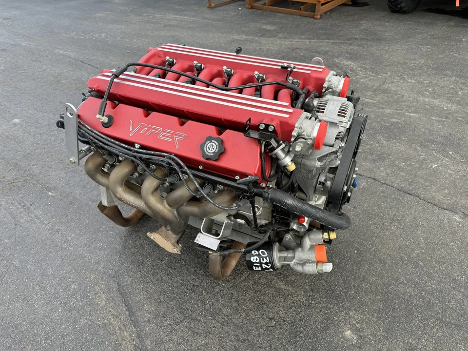 Parts & Memorabilia Engines - Image 5 of 31