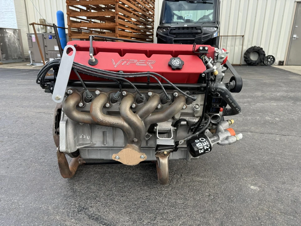 Parts & Memorabilia Engines - Image 19 of 31