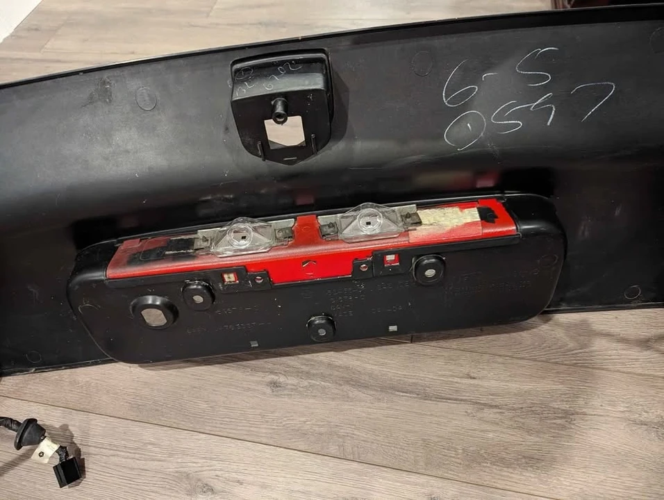 Parts & Memorabilia Bodywork - Image 3 of 6