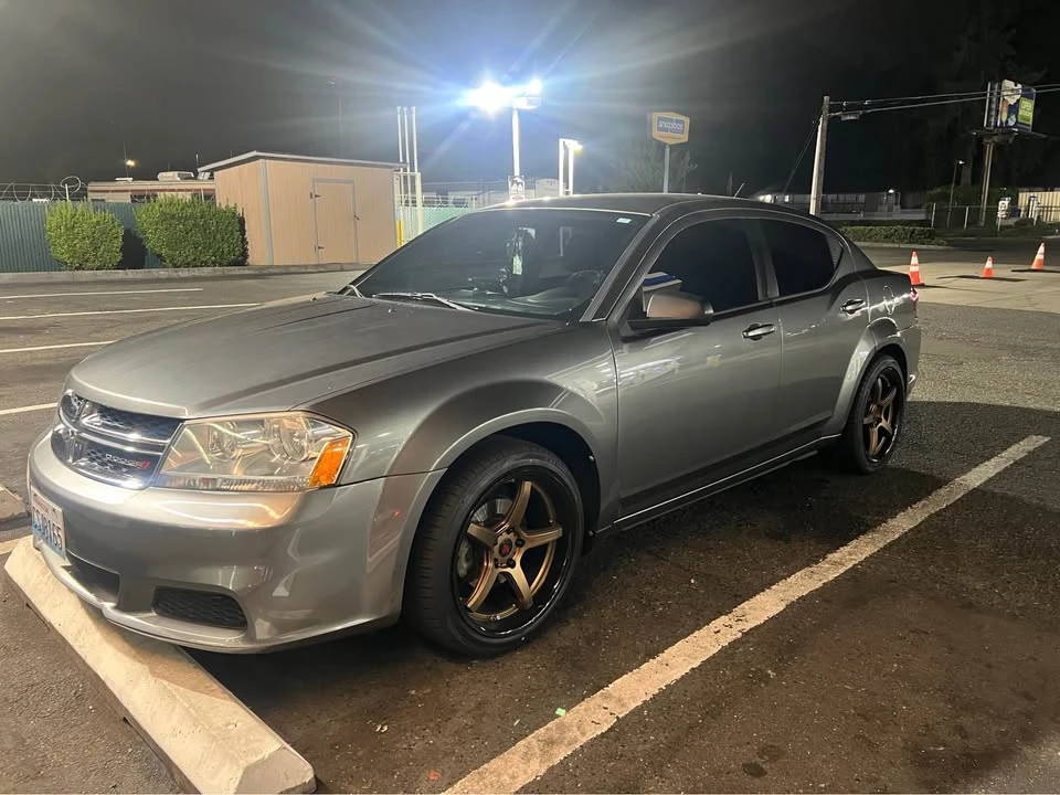2013 Dodge Avenger Sedan - Image 2 of 3