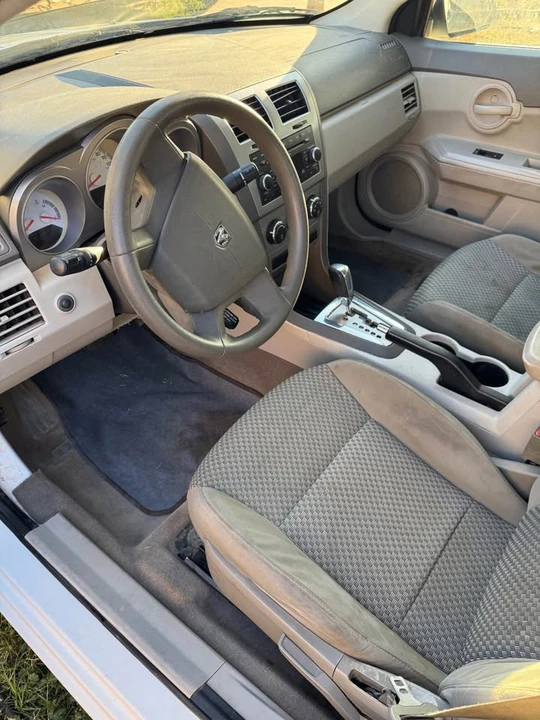 Dodge Avenger - Image 4 of 7