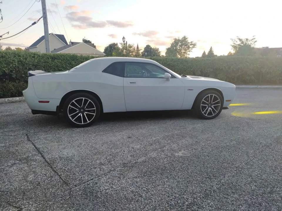 2009 Dodge Challenger 3rd Gen - Image 2 of 9