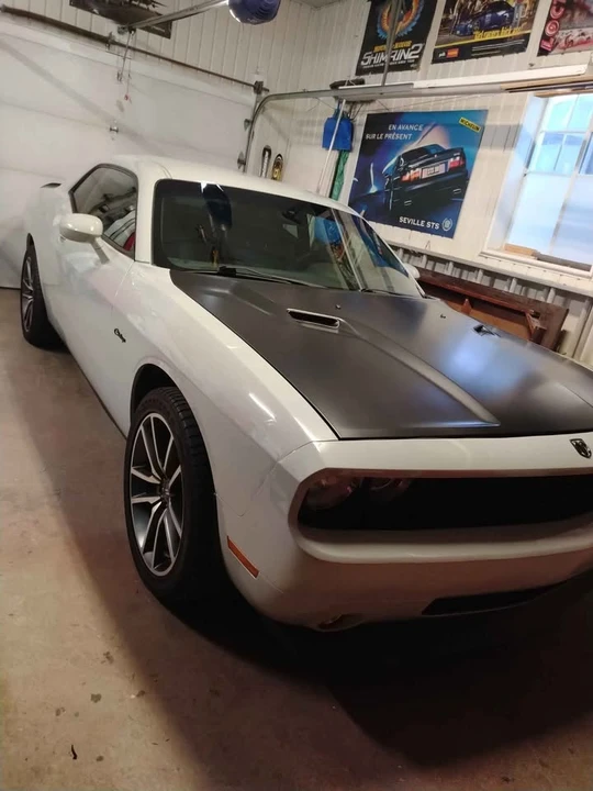 2009 Dodge Challenger 3rd Gen - Image 9 of 9